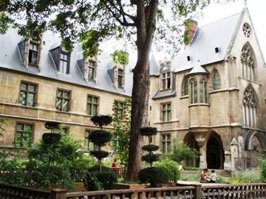 Hotel-de-Cluny-jardin.JPG